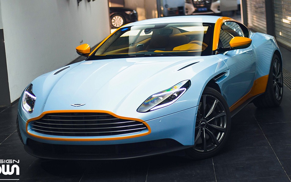 DB11整车Gulf涂装改色贴膜